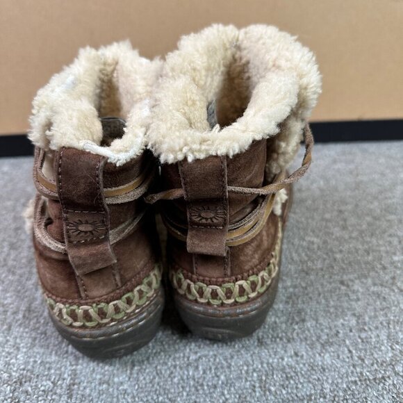 UGG Cove Brown Leather Winter Shearling Ankle Boots Size 6 - Picture 4 of 7